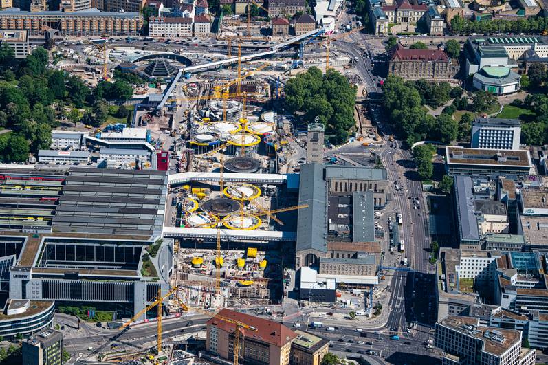 Hölscher im Großeinsatz: Wasserhaltung auf der Großbaustelle des Stuttgarter Hauptbahnhofs "Stuttgart 21"